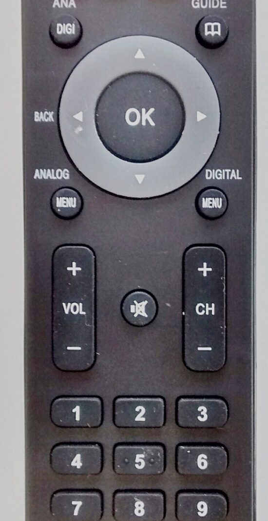 Cod. 3707 Controle de TV Philips