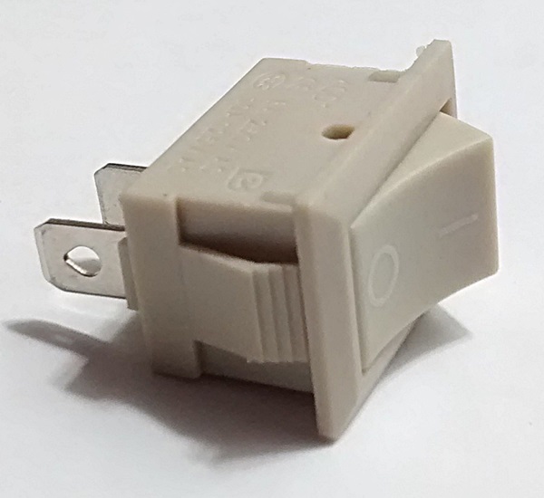 Cod.5119 Chave tecla gangorra bege 2 polos KCD1-101 6A 250V.