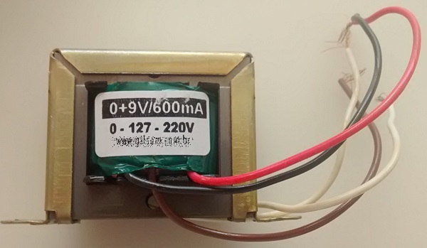 Cod. 8869 Transformador 0+ 9V 800mA 110  220V AC - Marca Gilson ms.
