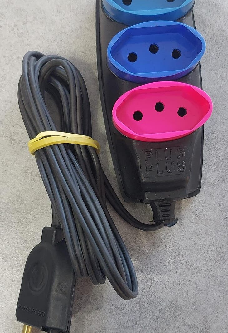 Cod.13918 Extençao Eletrica 2 metros com 03 tomadas