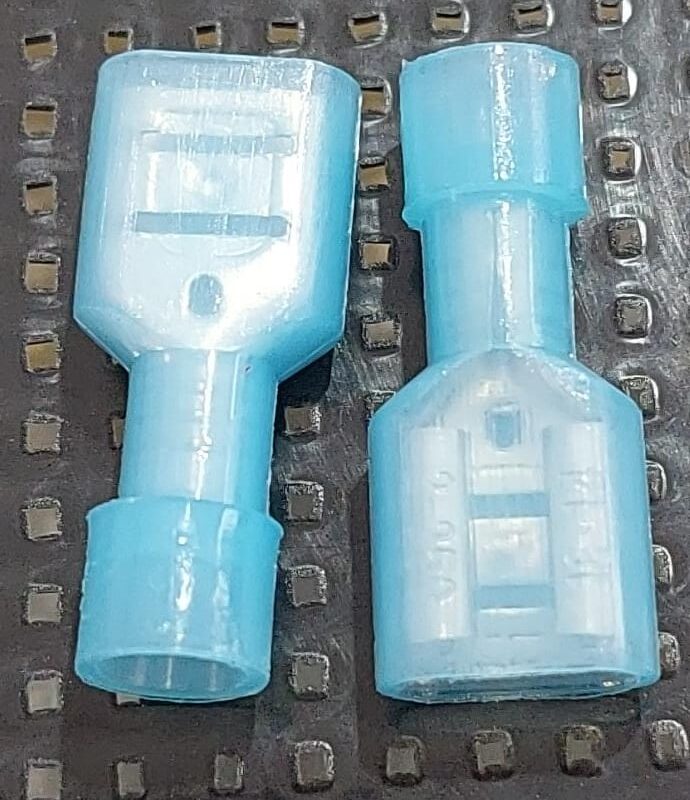 Cod.14458 Conector Terminal Femea Isolado  1.5 a2,5mm  Azul
