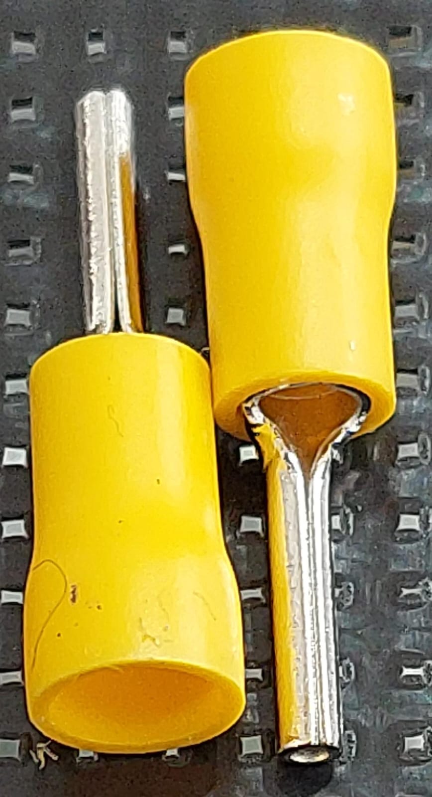 Cod.14641 Terminal Pino Longo Agulha Isolado Amarelo 6m