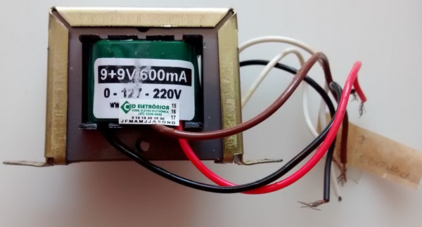 Cod.7121 Transformador Força   9+9V 600mA 110  220V AC - Marca Gilson.